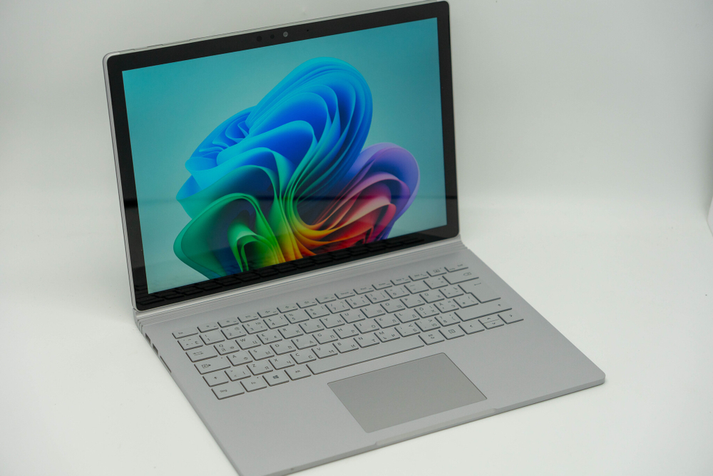 Ноутбук Microsoft Surface Book 2 ( i5-7300U )